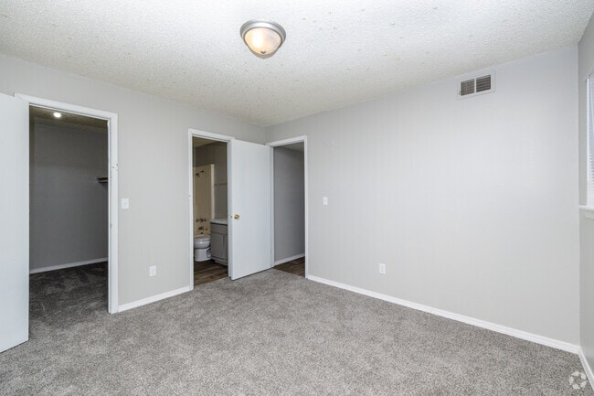1BR, 1BA - 700SF - Eagle Trace Apartments
