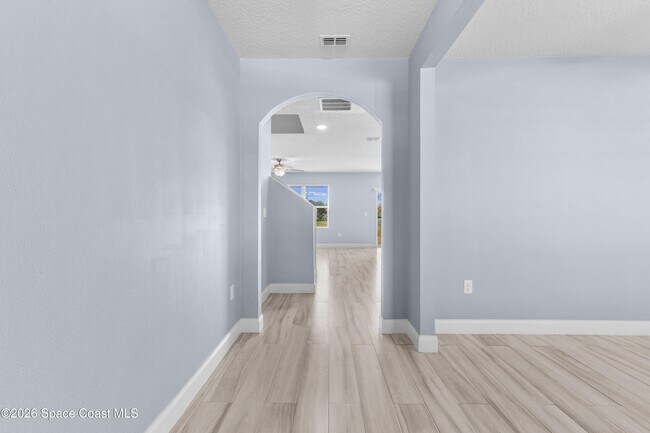 Photo - 402 Moray Dr