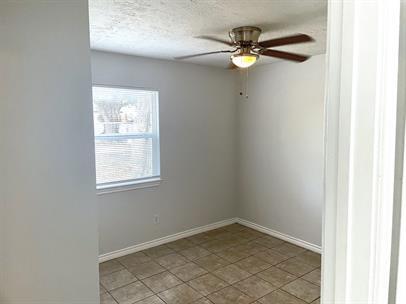 Photo - 1910 Finfeather Rd