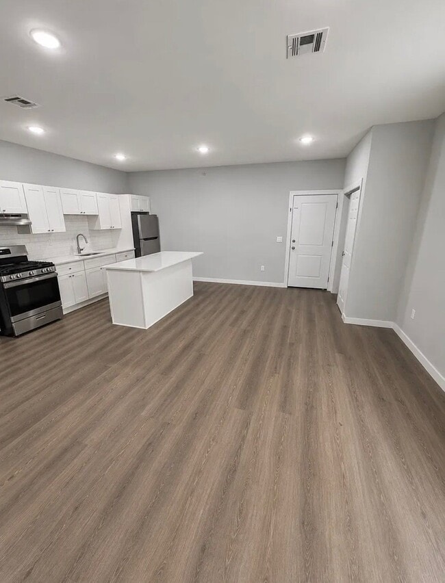 Photo - 207 Governor St Unit 301
