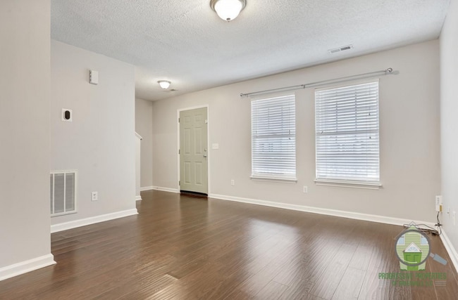 Photo - 14 Freetown Cir