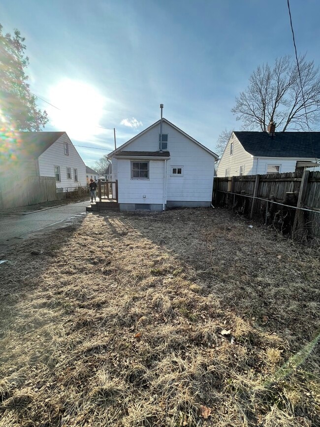 Photo - 23352 Hoover Ave