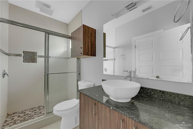 Photo - 2706 Larkspur Ave Unidad 1