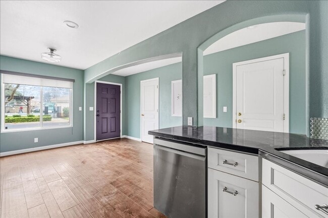 Photo - 3224 Via Verde Terrace