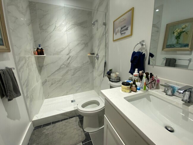 21 Regent Cir Unit 1