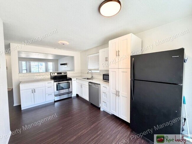 Photo - 2939 59th Ave NE