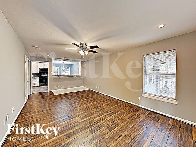 Photo - 626 Warren St