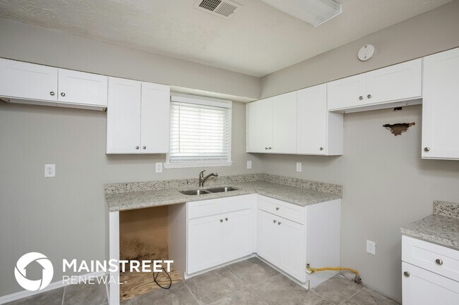 Photo - 140 Paces Way