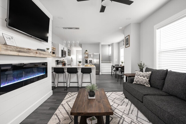 Building Photo - 2838 N Washington Blvd Unit ID1303773P Rental