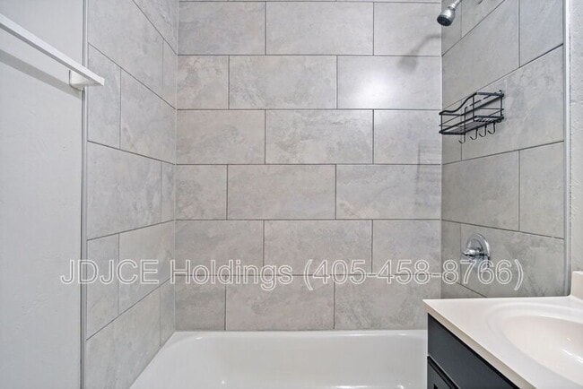 Photo - 312 E Jacobs Dr