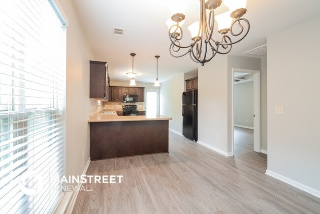 Photo - 568 Fox Run Cir