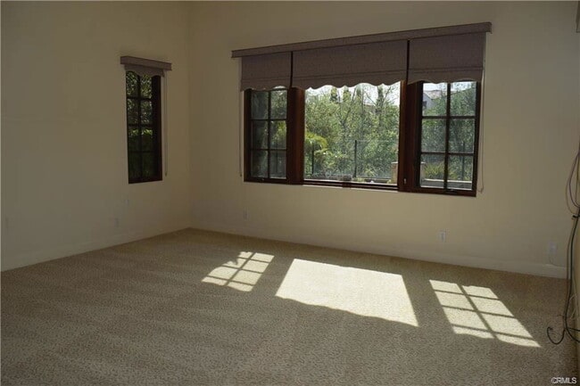 Building Photo - 2 Canyon Peak Rental