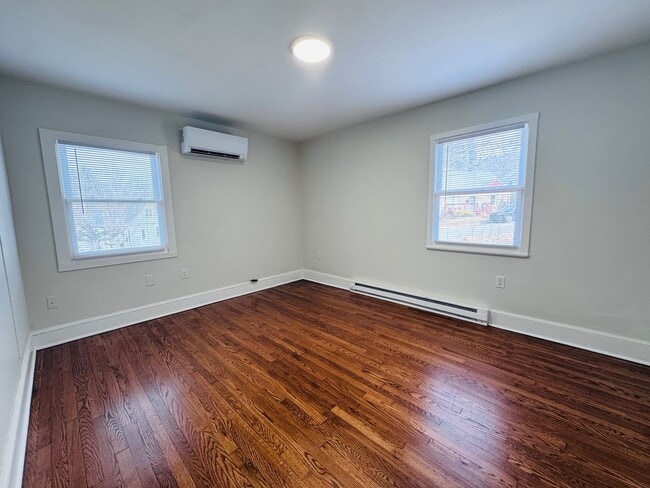 Photo - Central AVL - 1/1 Updated Apartment Ready Now!