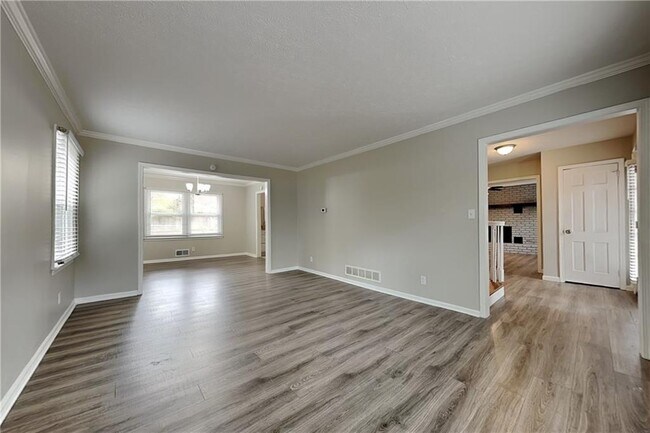 Photo - 2779 Lanier Dr