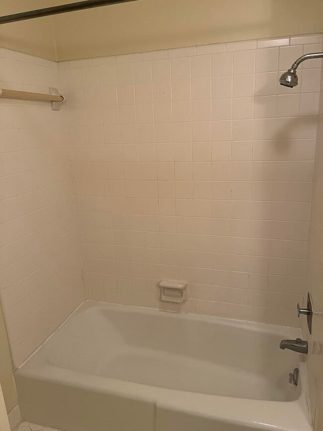 Photo - 109 W Blythe Cir Unit A
