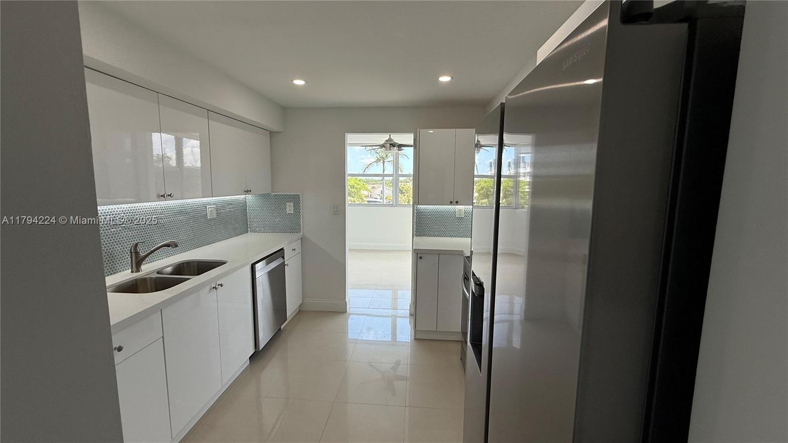 Photo - 16546 NE 26th Ave Condo Unit 4H