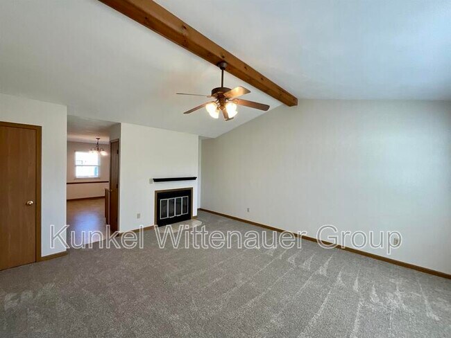 Photo - 614 Carol Ann Dr