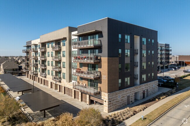 Vista adicional del edificio - Sojourn at the Realm