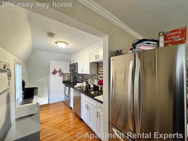 Photo - 25 4th St Unit 1