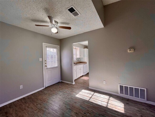 Photo - 10409 Golden Meadow Dr