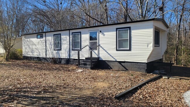 Building Photo - Two bedroom Mobile Home for Rent in Lancas...