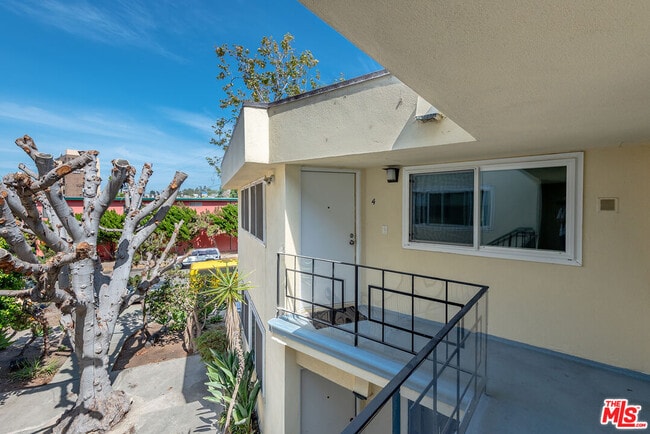 Photo - 8401 Tuscany Ave Unidad 4