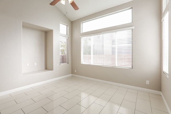 Photo - 2709 Positive Ct