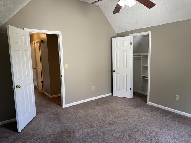 Photo - 4704 Sams Pl