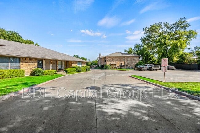 Photo - 1939 Cranford Dr Unidad 102