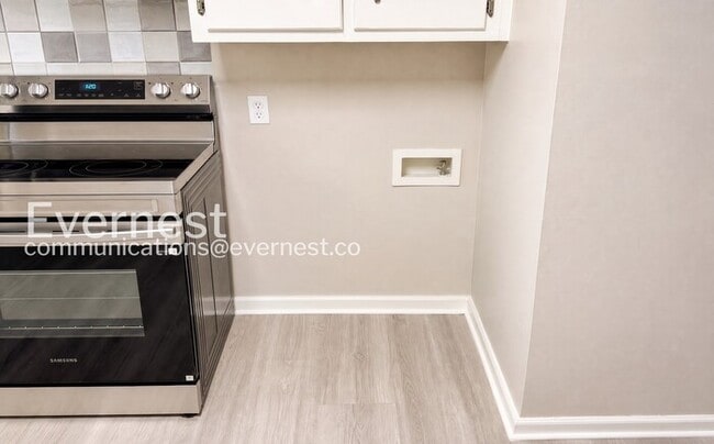 Photo - 271 Maple Ave Unit B