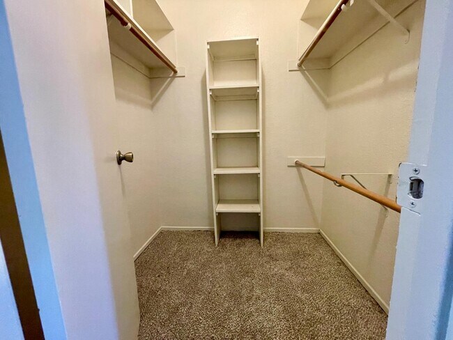 Photo - 1645 Pyrenees Ave