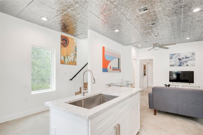 Photo - 2801 Cedarview Dr