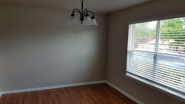 Photo - 418 Cottonwood Dr