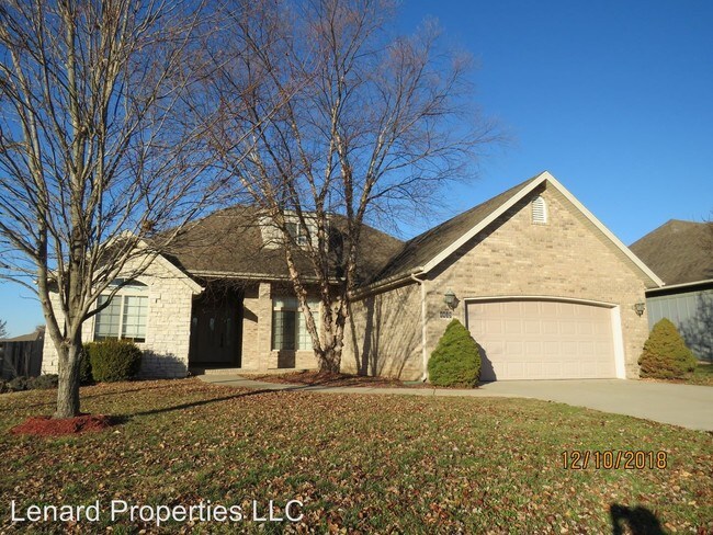 3 br, 2 bath House - 1015 E Waterford Blvd - 3 br, 2 bath House - 1015 E Waterford Blvd