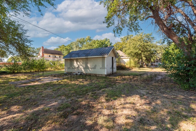 Photo - 116 S Sedgwick St