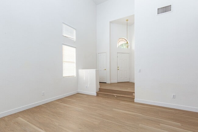 Photo - Great 5 Bedroom Home in Summerlin