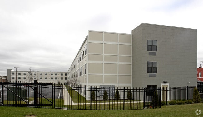 Grand South Senior