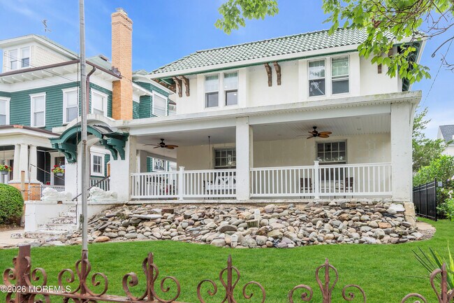 512 3rd Ave