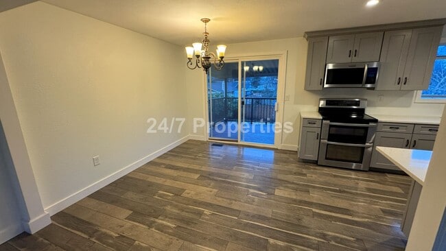 Photo - Spacious 4 Bedroom Home in Oregon City! - RV/Boat/Trailer Parking