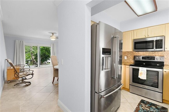 Photo - 3129 SE Indian St Unit 3