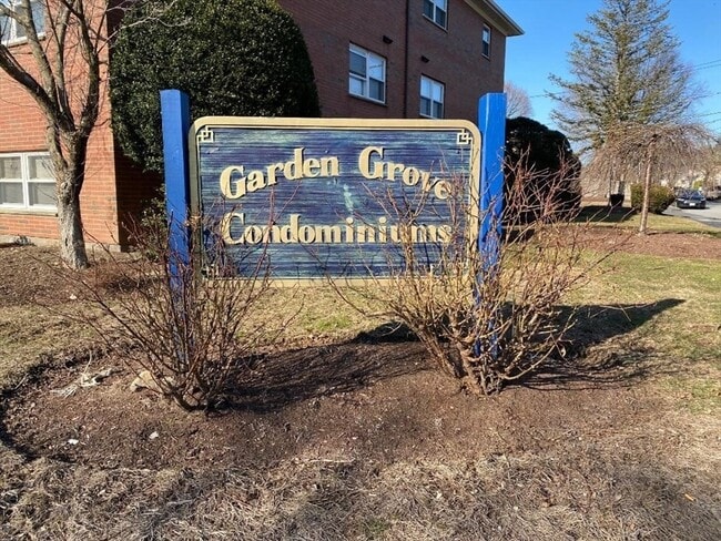 Photo - 32 Whitman Rd Unit 1-3