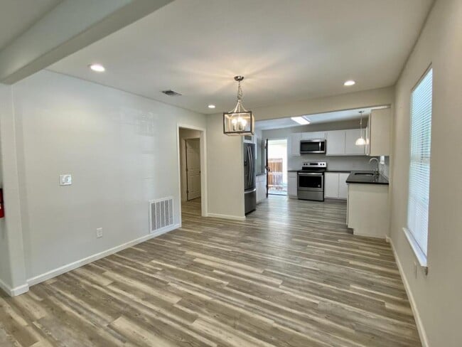 Photo - 1138 Santa Anna St