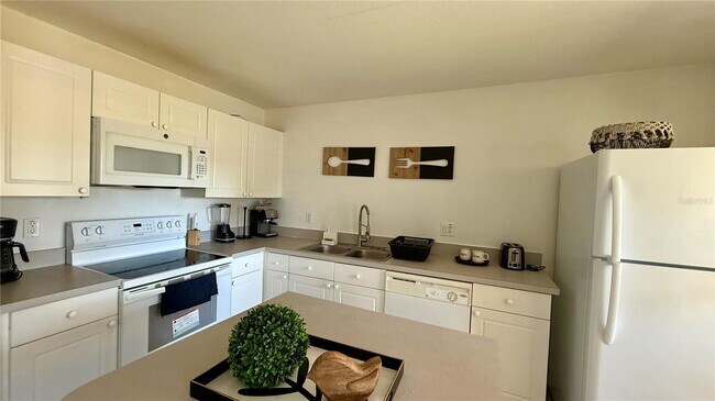 Photo - 2710 Club Cortile Cir Apartamento