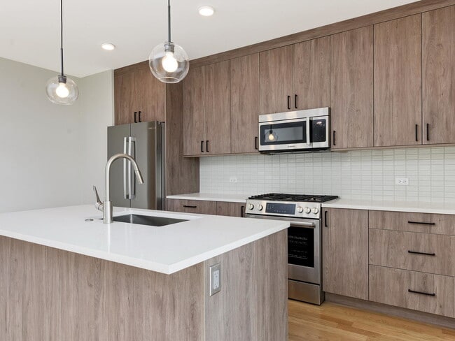 Photo - 3208 N Southport Ave