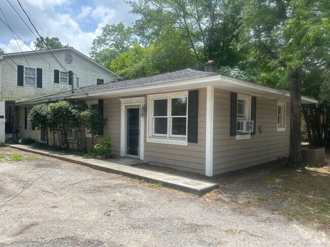 Building Photo - 1019 Monticello St Unit 1019-A Mon Rental
