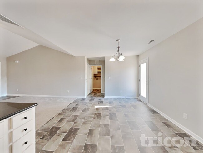 Photo - 113 Cornfield Ln