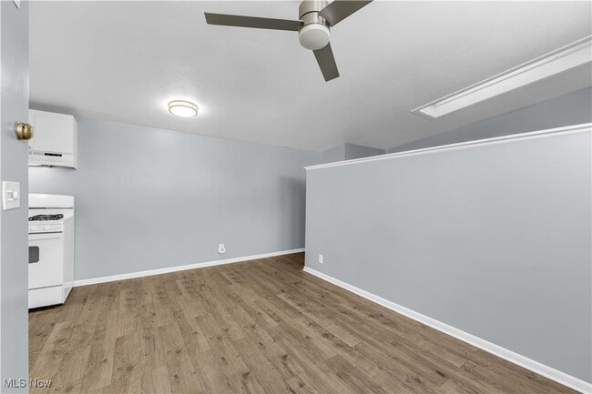 Photo - 1041 W 10th St Unidad 3