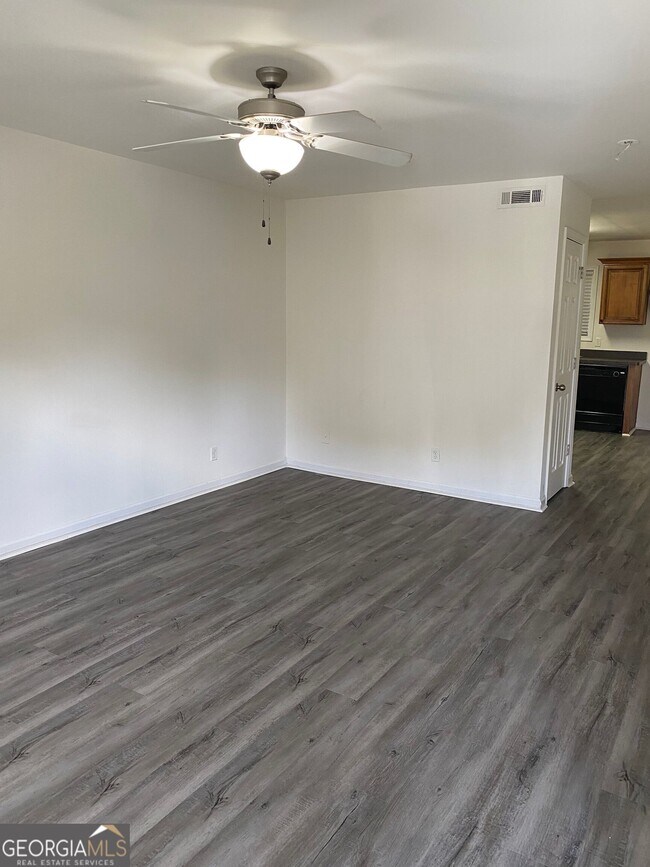 Photo - 434 WI Pkwy Townhome