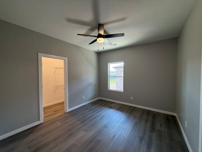 Photo - Water, sewer, and lawn care provided