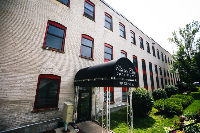 Building Photo - St Anthony Place Rental